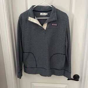 Vineyard Vines Blue and White Striped pull over with pockets